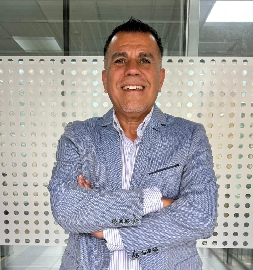 Dr. Rubén Avendaño-Herrera, Editor Asociado del Journal of Fish Diseases.